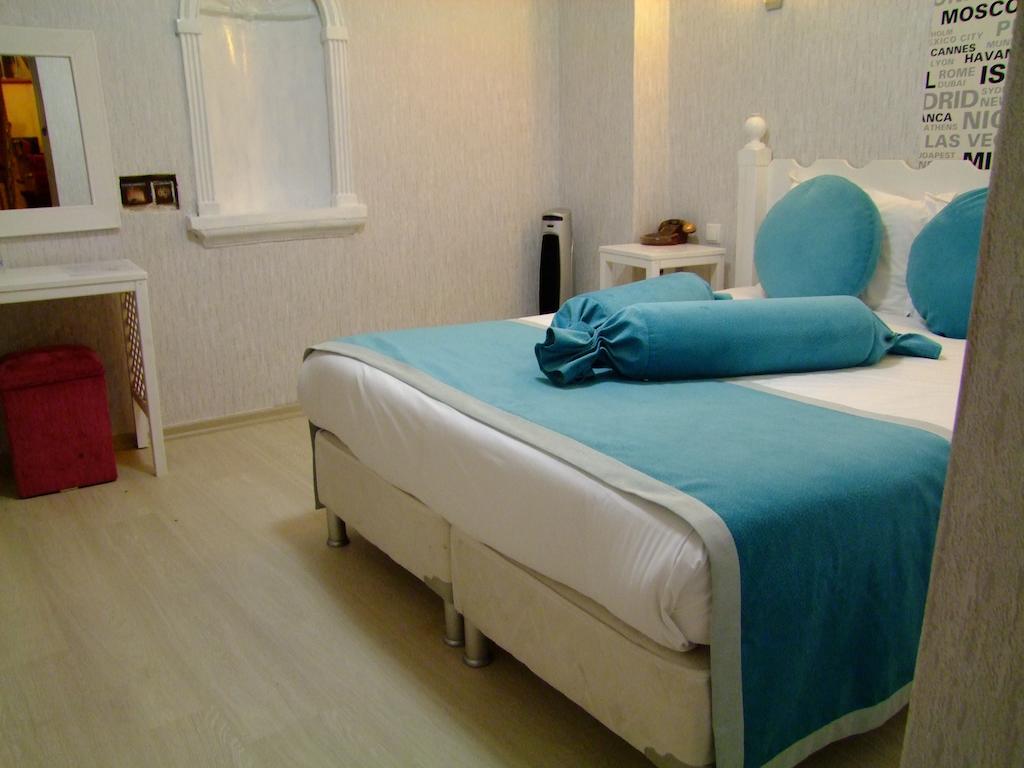 Hotel Ishakpasa Konagi Истанбул Стая снимка