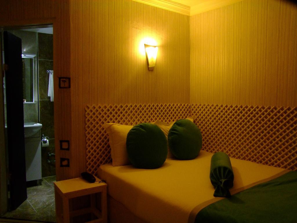 Hotel Ishakpasa Konagi Истанбул Стая снимка