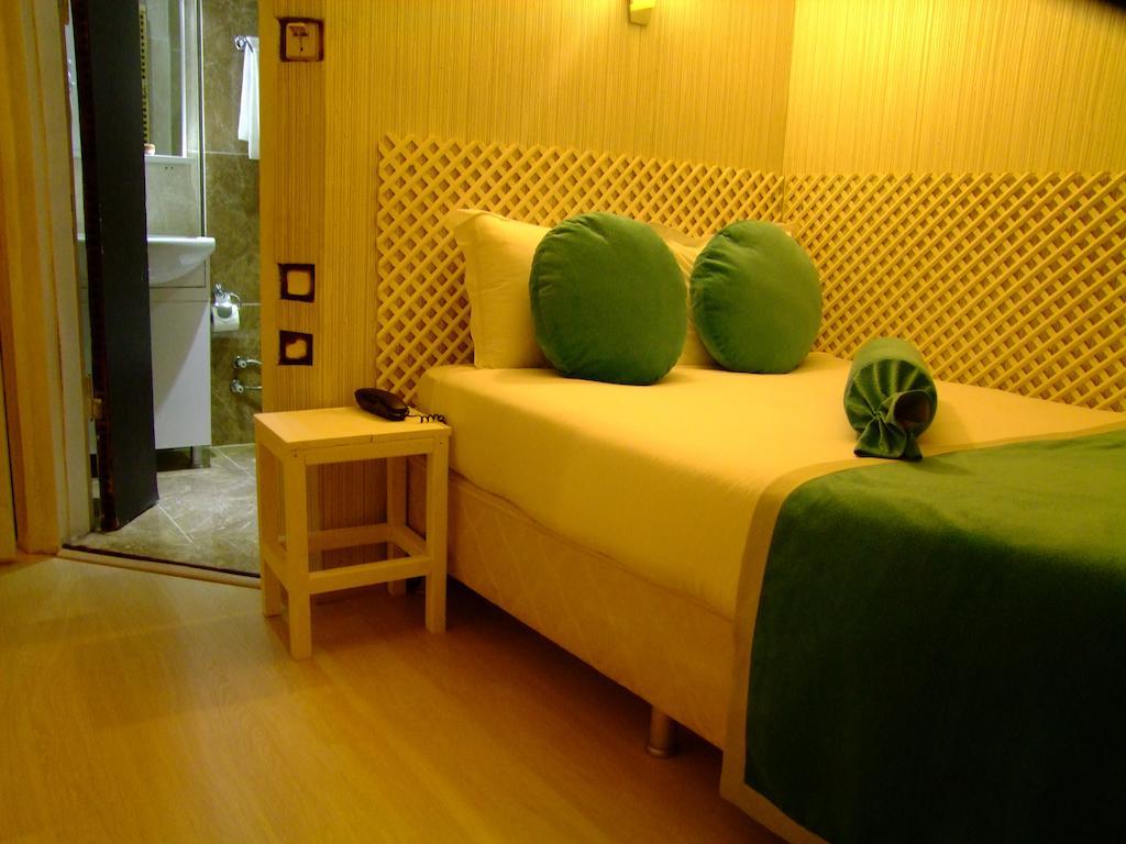 Hotel Ishakpasa Konagi Истанбул Стая снимка