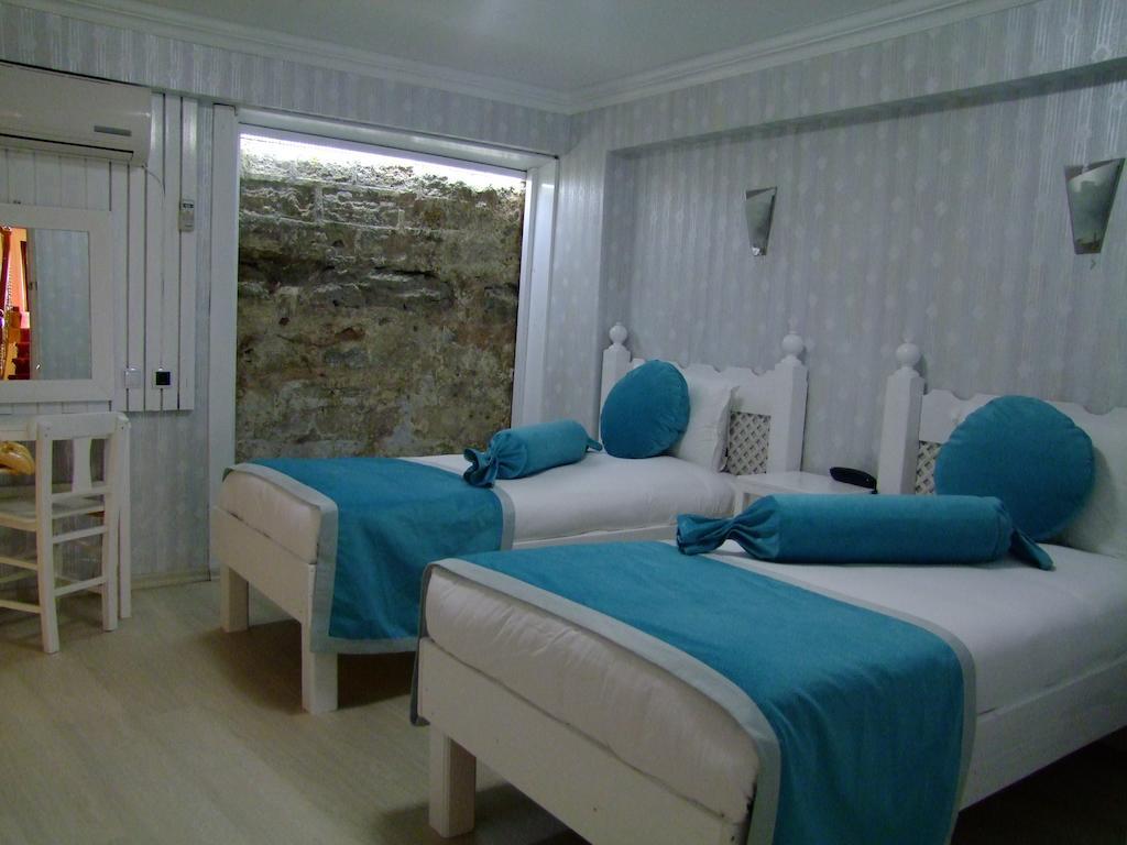 Hotel Ishakpasa Konagi Истанбул Стая снимка