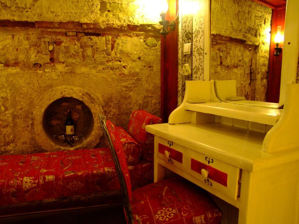 Hotel Ishakpasa Konagi Истанбул Стая снимка