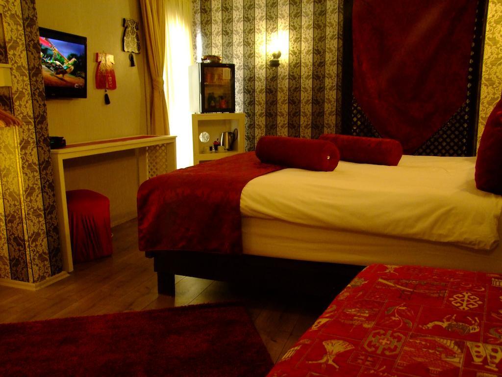 Hotel Ishakpasa Konagi Истанбул Стая снимка