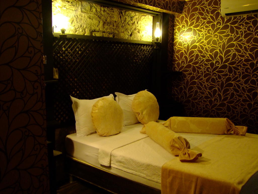 Hotel Ishakpasa Konagi Истанбул Стая снимка